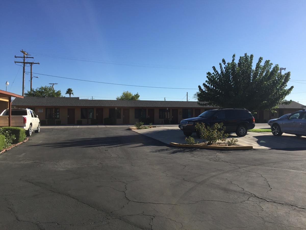 Black Horse Motel แอปเปิลแวลลีย์ ภายนอก รูปภาพ