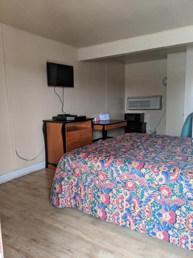 Black Horse Motel แอปเปิลแวลลีย์ ภายนอก รูปภาพ