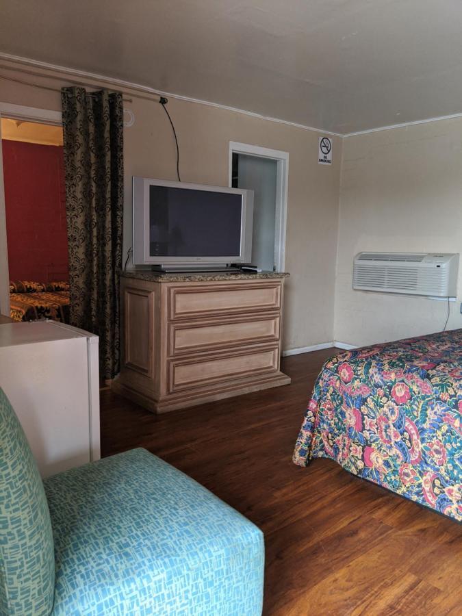 Black Horse Motel แอปเปิลแวลลีย์ ภายนอก รูปภาพ